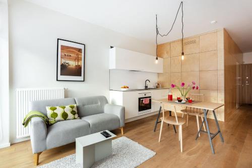 Uzupis Apartment | #stayhere - Modern Designer 1BDR Apartment in Artistic District