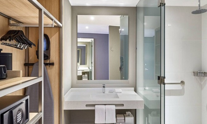 Armendariz Hotel | Step Into a Calm—Contemporary Escape Framed by Sweeping City Skylines