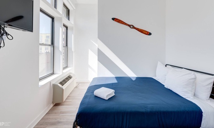 River West Apartment | Steps From (Arguably) The Best Pizza Spot In Chicago - Experience The Local Chicago Lifestyle - 747 Lofts Cabin 208 by RedAwning