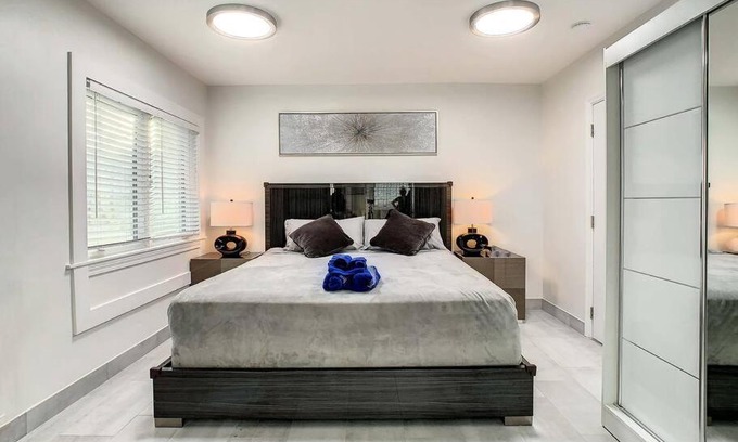 Indian Rocks Beach House | Steps From the beach, renovated 1bd 1 bth