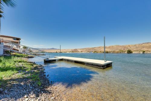 Holiday Shores House | Steps to Sparkling Water Bullhead City Getaway