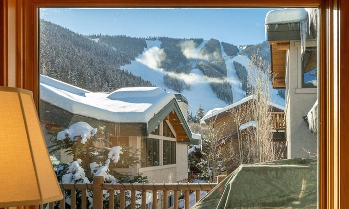 Warm Springs House | Steps to the Warm Springs Lift