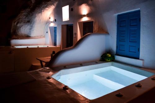 Messaria Apartment | Stoa Cave Villas