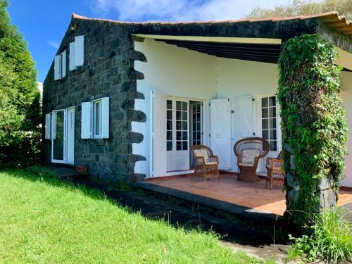 Ponta Delgada House | Stone House - Sete Cidades