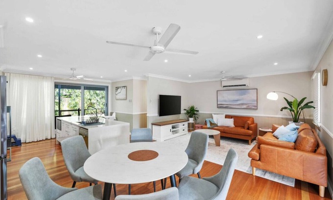Stratford House | Stratford Serenity - The Perfect Family Retreat