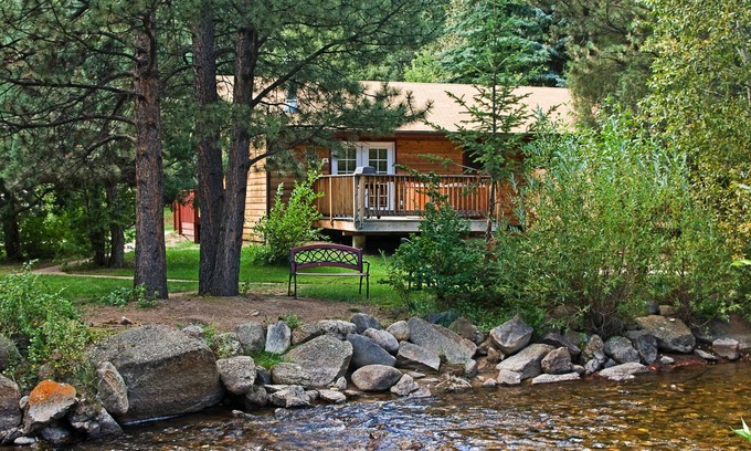 Estes Park Cabin | Streamside on Fall River