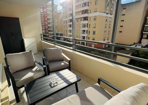 La Californie Apartment | Studio élégant avec balcon près de la plage à Nice
