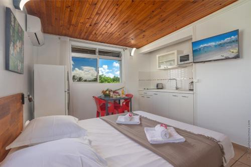 Pointe du Bout Apartment | Studio 203 - L’Hibiscus