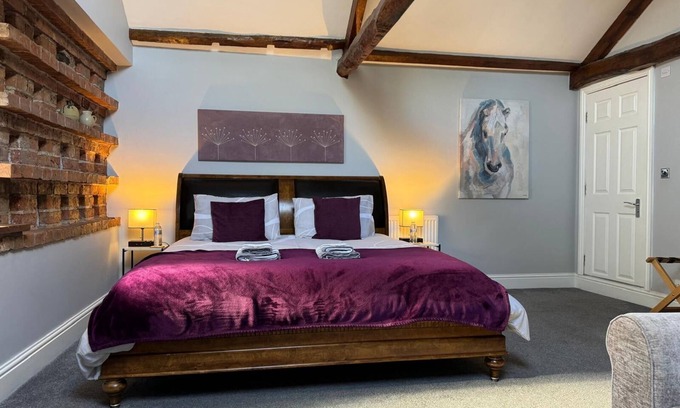 Bilbrough Apartment | Studio 3B, The Carriage House.