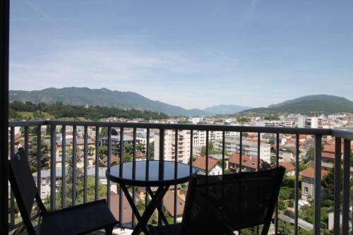 Aix-les-Bains Apartment | Studio 4 Swimming pool summer parking & superb view!
