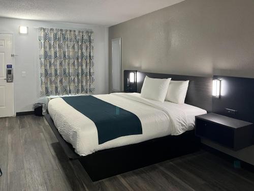 West Columbia Hotel | Studio 6 West Columbia, SC - Airport