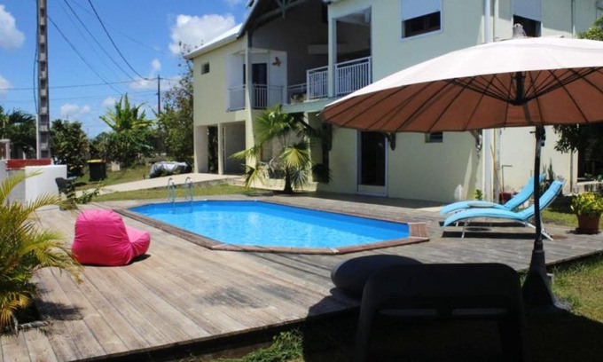 Baie-Mahault Apartment | Studio accueillant à Baie Mahault, 22 m², piscine partagée.