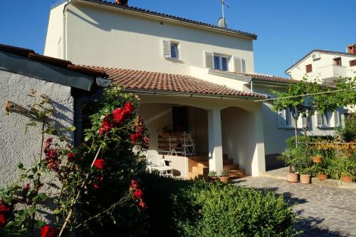 Porec Apartment | Studio and Apartment Nadia with garden