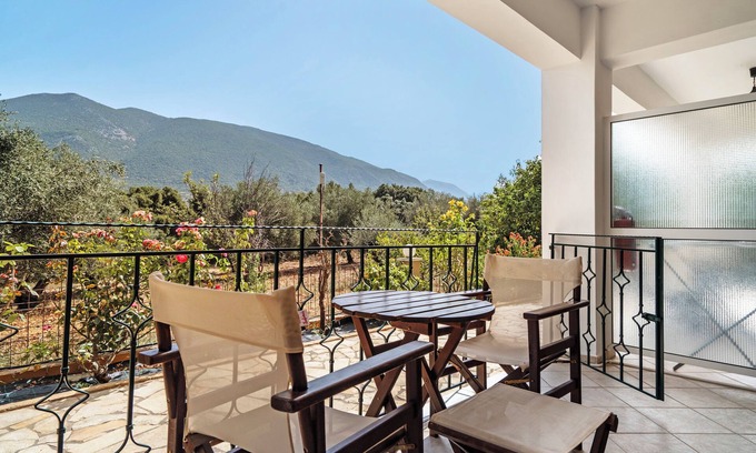 Sami Apartment | Studio Apartment "Daratos 5" with Sea View, Shared Garden & Wi-Fi