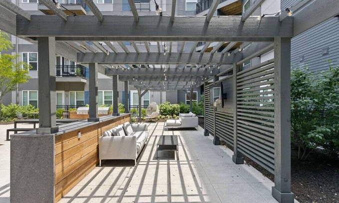 Cole-Noble District Apartment | Studio Apt in the Center of Downtown by Cozysuites