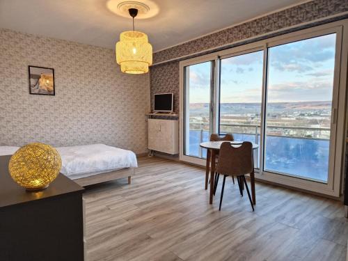 Epernay Apartment | Studio avenue de Champagne