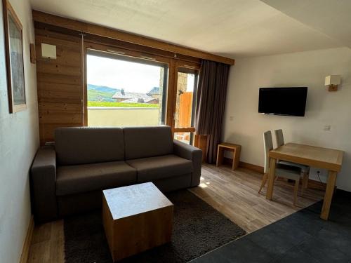 Belle Plagne Apartment | Studio cabine avec balcon, piscine, spa, animaux admis, accès direct pistes - Belle Plagne - FR-1-181-2825