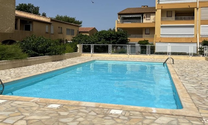 Valras-Plage Apartment | Studio-cabine cosy avec piscine