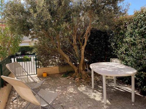 Meze Apartment | Studio Cabine Rénové à 250m de la Plage de Mèze - Climatisé, Jardin, Parking Privé - FR-1-604-15