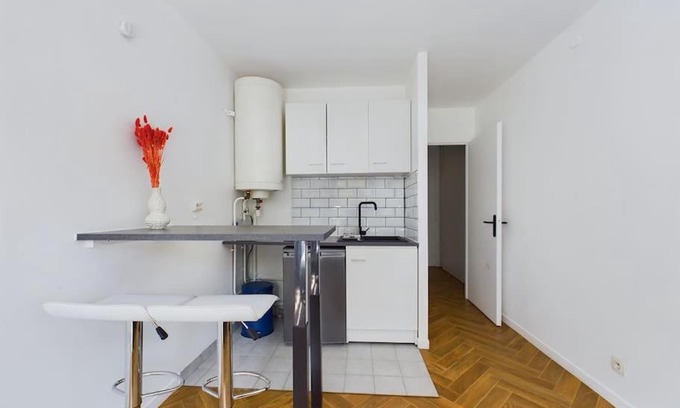 Rueil-Malmaison Apartment | Studio Centre-Ville