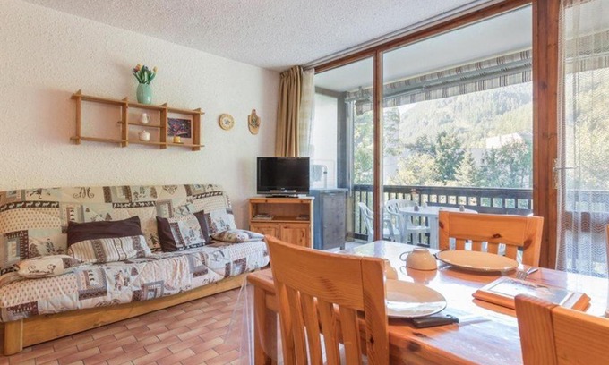 Saint-Chaffrey Apartment | Studio chaleureux avec balcon à Serre-Chevalier, parking et casier à ski – 4 personnes - FR-1-330E-3