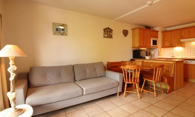 Les Carroz-d'Araches Apartment | Studio cosy 4 pers avec parking, lave-vaisselle, balcon, proche des pistes et commerces - FR-1-572-56