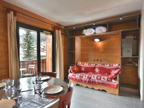 Les Gets Apartment | Studio cosy centre-village avec balcon, parking, cuisine équipée - FR-1-685-50