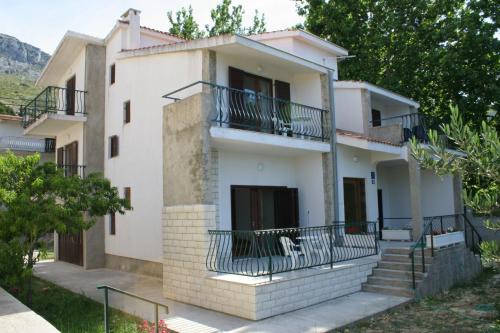 Duce Apartment | Studio Duce 2746b