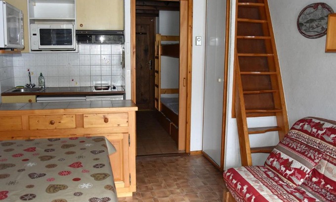 Pralognan-la-Vanoise Apartment | Studio en mezzanine, près des pistes, balcon sud/est, garage privé - FR-1-464-35