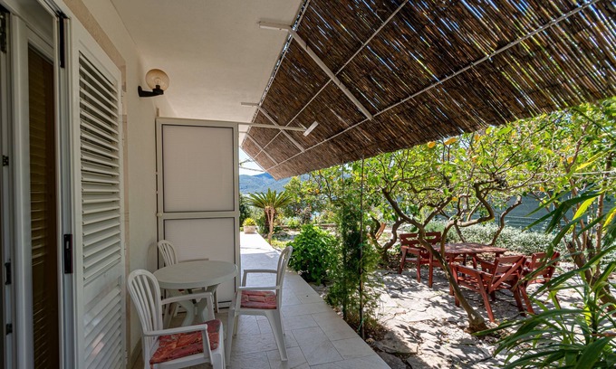 Viganj Apartment | Studio flat with terrace and sea view Viganj, Pelješac (AS-19391-b)