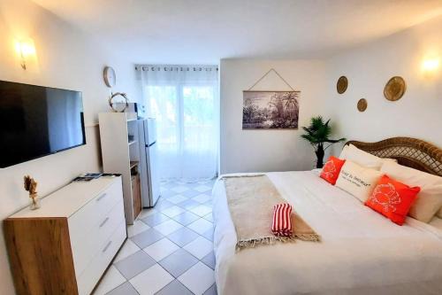 Nettle Bay Apartment | Studio Kenep