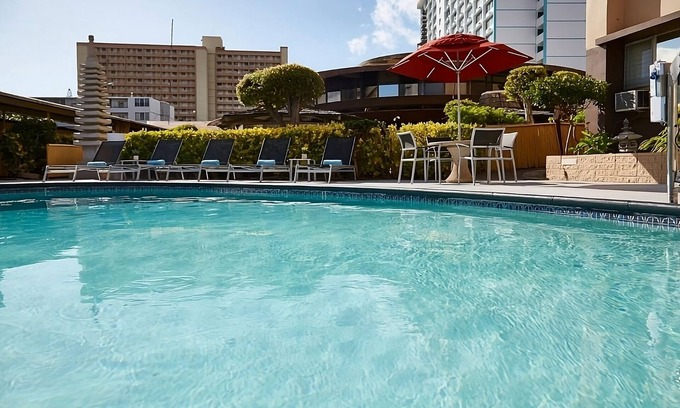 Ala Moana House | Studio King with Kitchenette Room at Pagoda Hotel