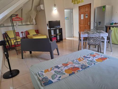 Terre-de-Haut Apartment | STUDIO LAURIER - 4 pers - proche bourg -1-