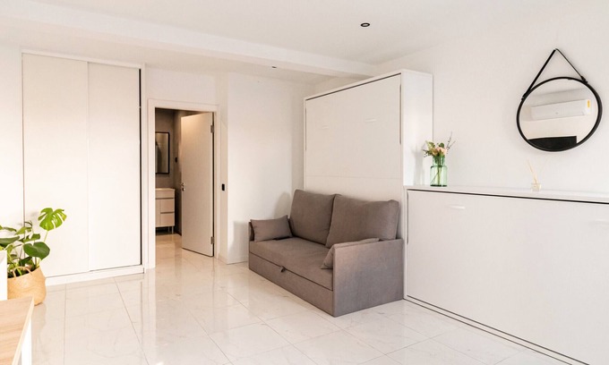 Albufeira Apartment | Studio 'Mi Casa Es Su Casa Nº1' with Wi-Fi and Air Conditioning