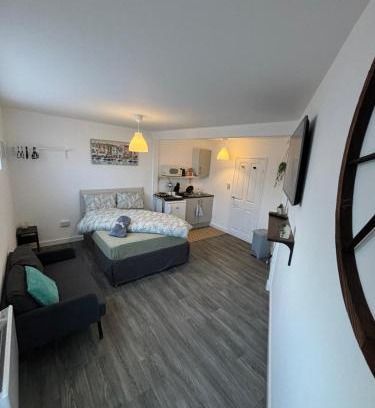 Stonnall Apartment | Studio Near NEC, Airport, HS2