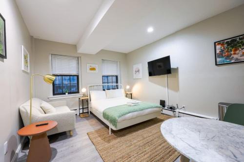 Prudential - St. Botolph Apartment | Studio Nestled in Back Bay