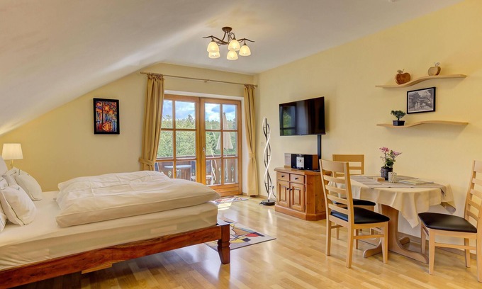 Spiegelau Apartment | Studio Predigtstuhl mit Morgensonne