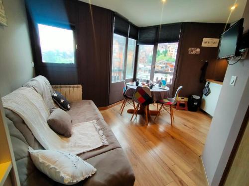 Avoriaz Apartment | Studio rénové à Avoriaz: 4 pers, avec casier à skis, au cœur du village - FR-1-633-74