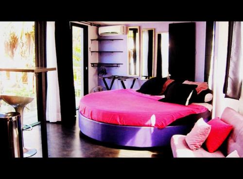 Saint-Pierre De La Reunion Apartment | Studio Terre-Sainte, Lit Rond et Spa
