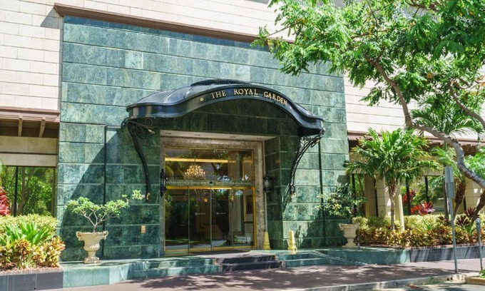Waikiki Apartment | Studio Unit at the Royal Garden, in Waikiki ワイキキ・ロイヤルガーデン