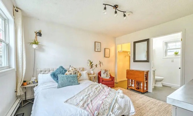 Carleton Place Apartment | Studio with kitchenette in downtown Carleton Place.