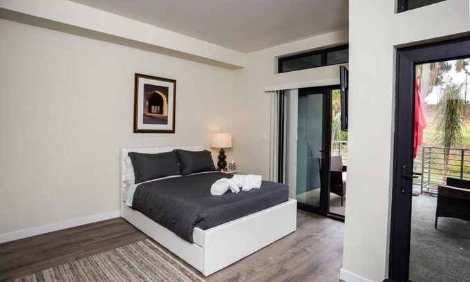 Bankers Hill Hotel | Studio with Large Balcony- San Diego Gateway