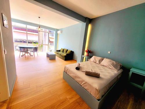 Athens City Centre Apartment | Studios & Shared Roof to Acropolis