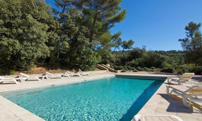 Grambois House | Stunning private villa for 12 guests with private pool, WIFI, TV, terrace and pets allowed