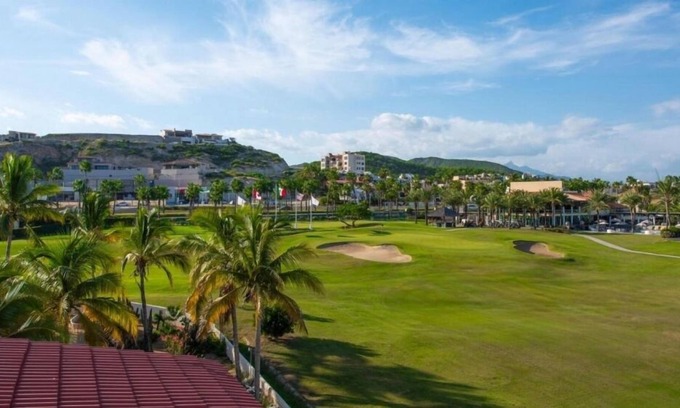 Campo de Golf Fonatur House | Stunning 1BR Suite Steps to Plaza Italia Square