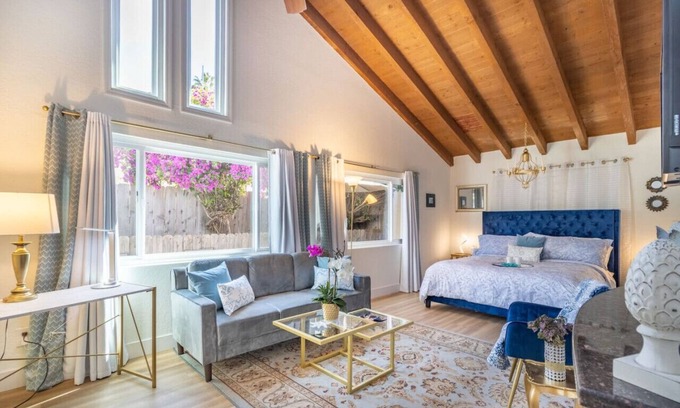 Mission Viejo House | Stunning 4 Bedroom 1 Level- Pool, Spa, Grass Yard, Fire Pit, Garage, BBQ