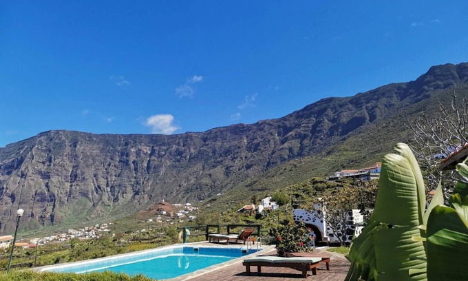 Tigaday Apartment | Stunning apartment with sea and mountain views, tennis, and WiFi