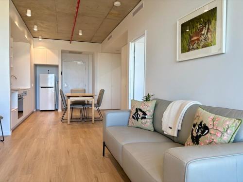 Phillip Apartment | Stunning Apt central to Canberra & surrounds