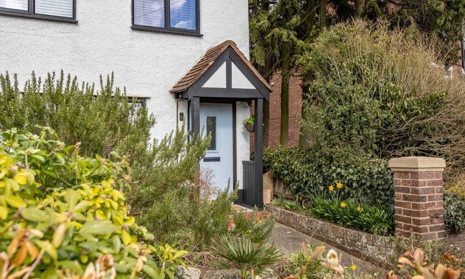 St Albans Cottage | Stunning character 2bed Cottage in St Albans Wifi