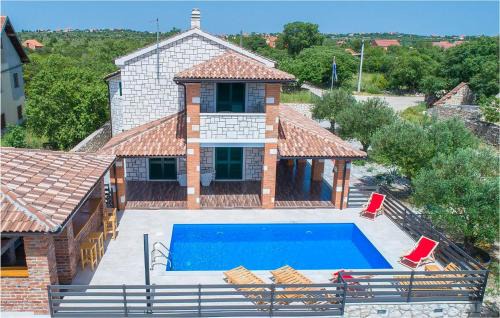 Ladevci House | Stunning Home In Ladevci With Wifi